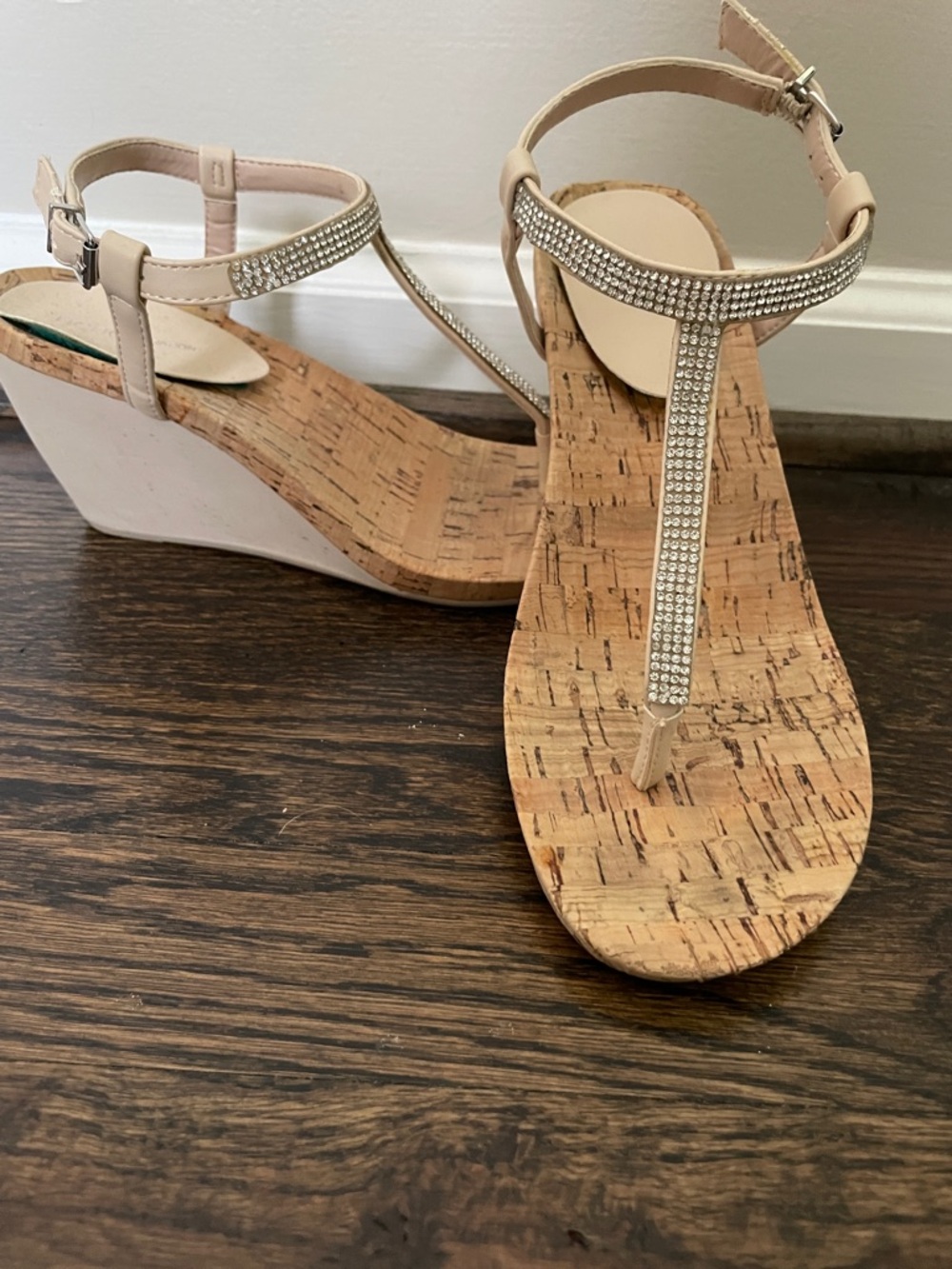 BCBGeneration Nude T-Strap Rhinestone wedges Cork Wedge Sandals 7 beige tan